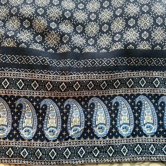 Old Navy Blue and White Sheath Dress - Picture 6 of 8